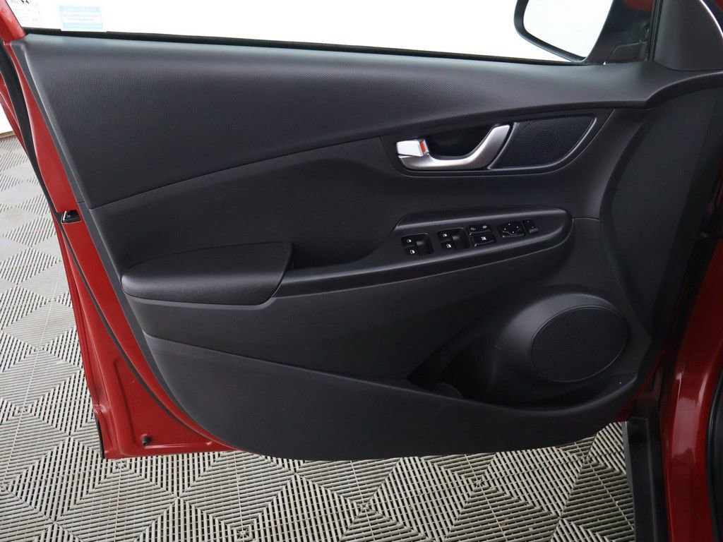 Used 2022 Hyundai Kona SEL w/ Convenience Package image 21