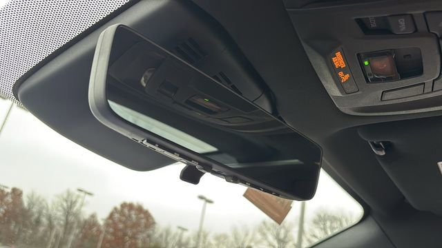 New 2025 Toyota Crown Signia Limited w/ Advanced Technology Package image 27