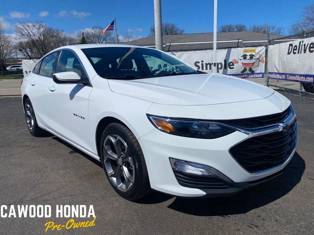 Used 2022 Chevrolet Malibu RS FWD image 1