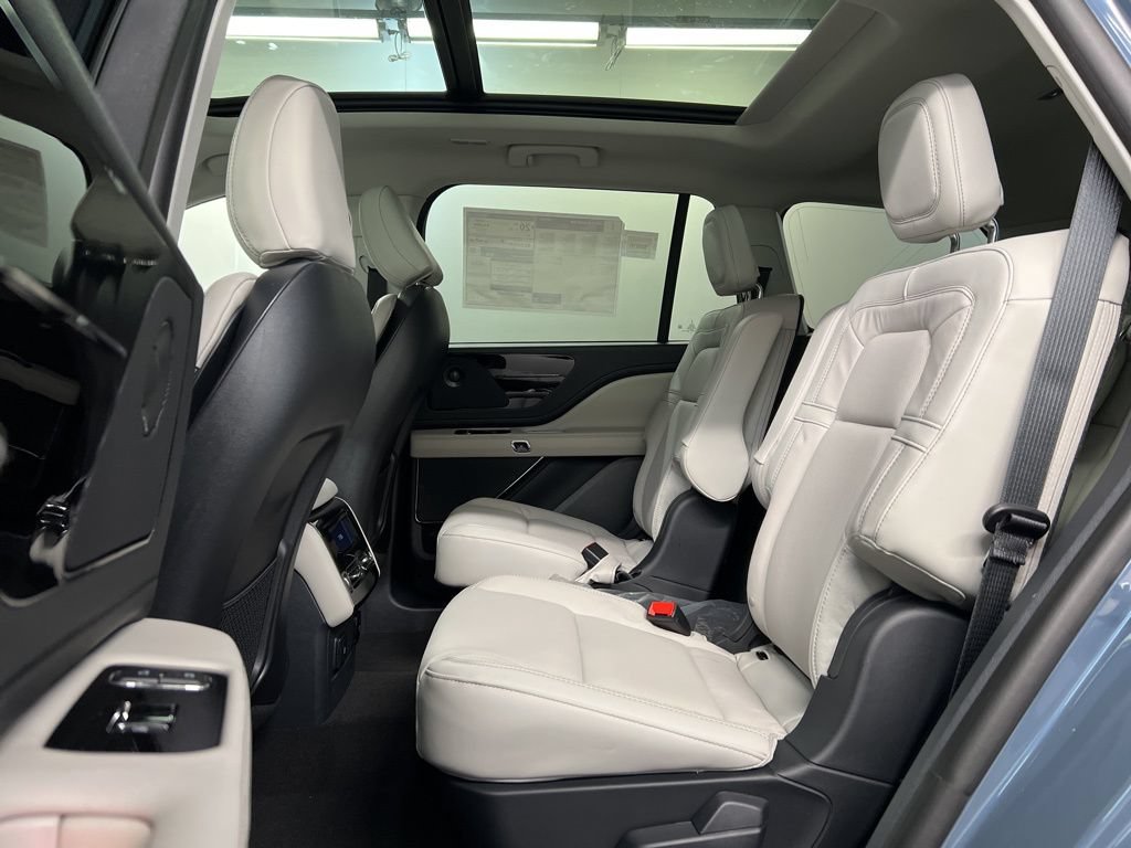New 2026 Lincoln Aviator Reserve AWD/4WD image 33