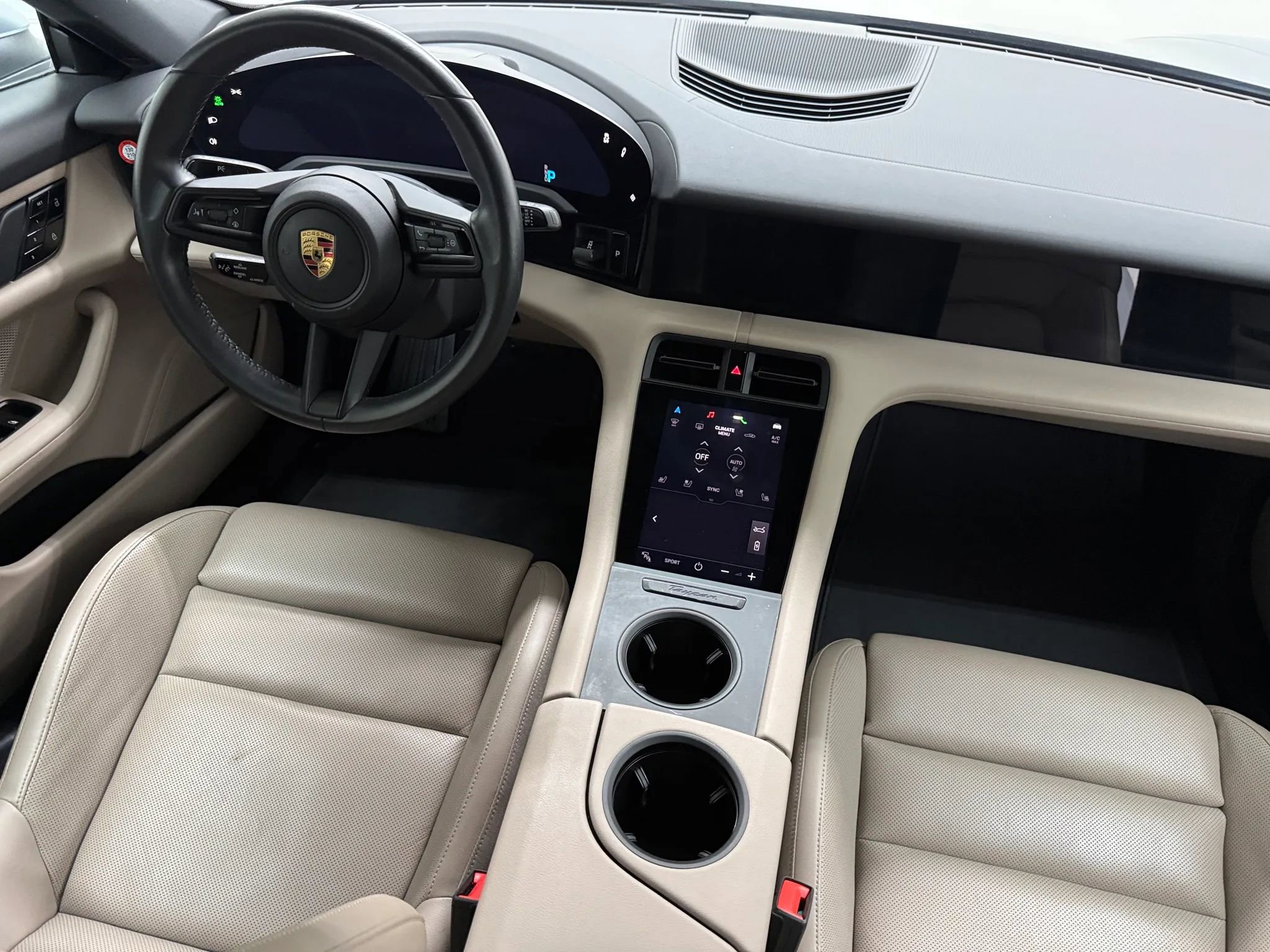 Used 2021 Porsche Taycan image 29