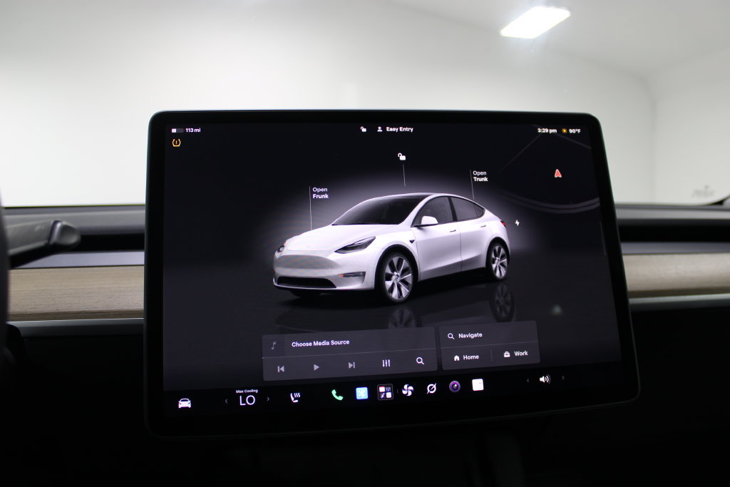 Used 2023 Tesla Model Y Long Range AWD/4WD image 40