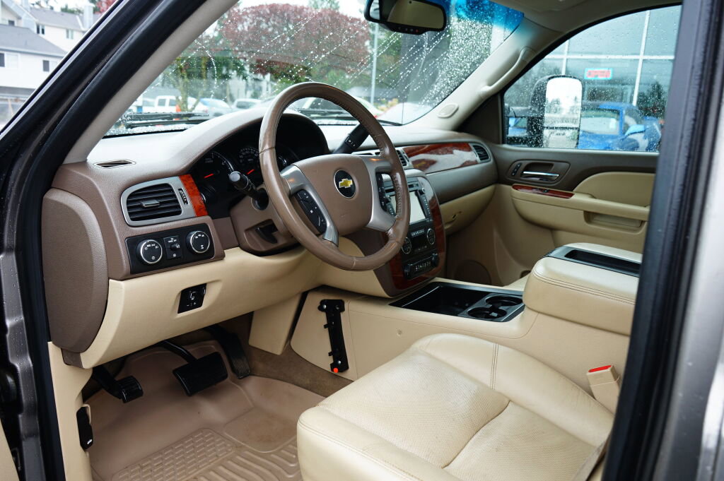 Used 2013 Chevrolet Silverado 3500 LTZ image 13