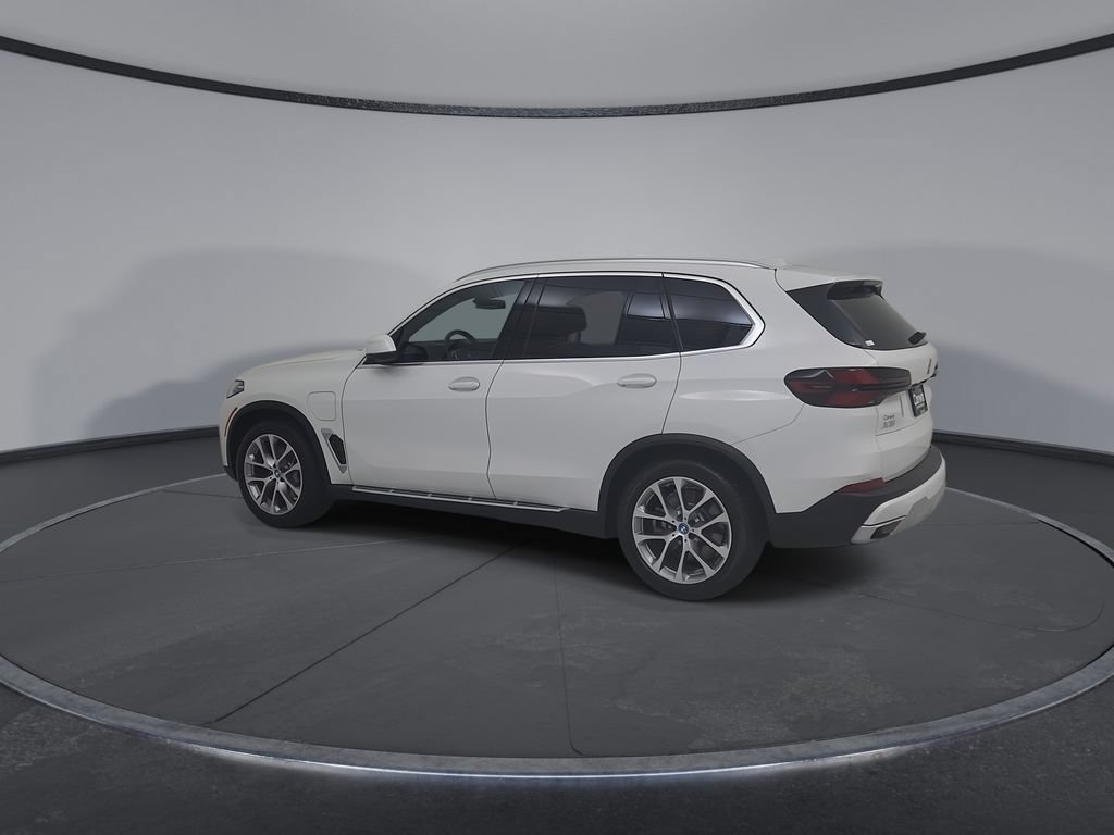 Used 2025 BMW X5 xDrive50e AWD/4WD image 10
