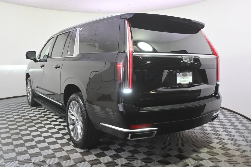 Used 2022 Cadillac Escalade ESV Premium Luxury w/ Performance Package AWD/4WD image 4