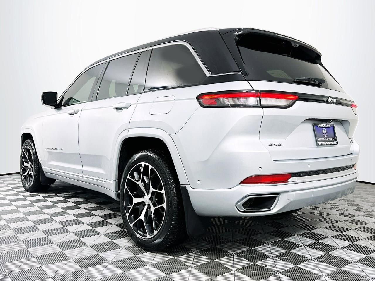 Used 2022 Jeep Grand Cherokee Summit image 23