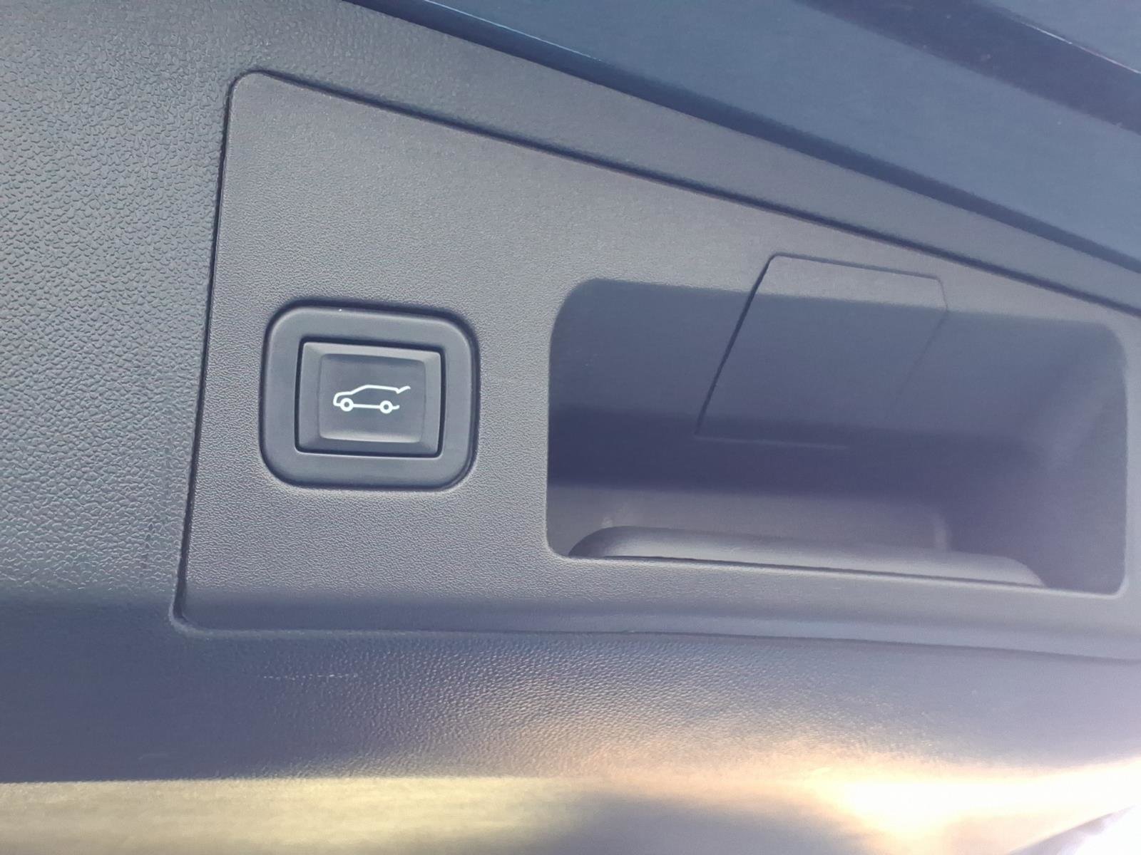 Certified 2023 Cadillac XT5 Premium Luxury image 13