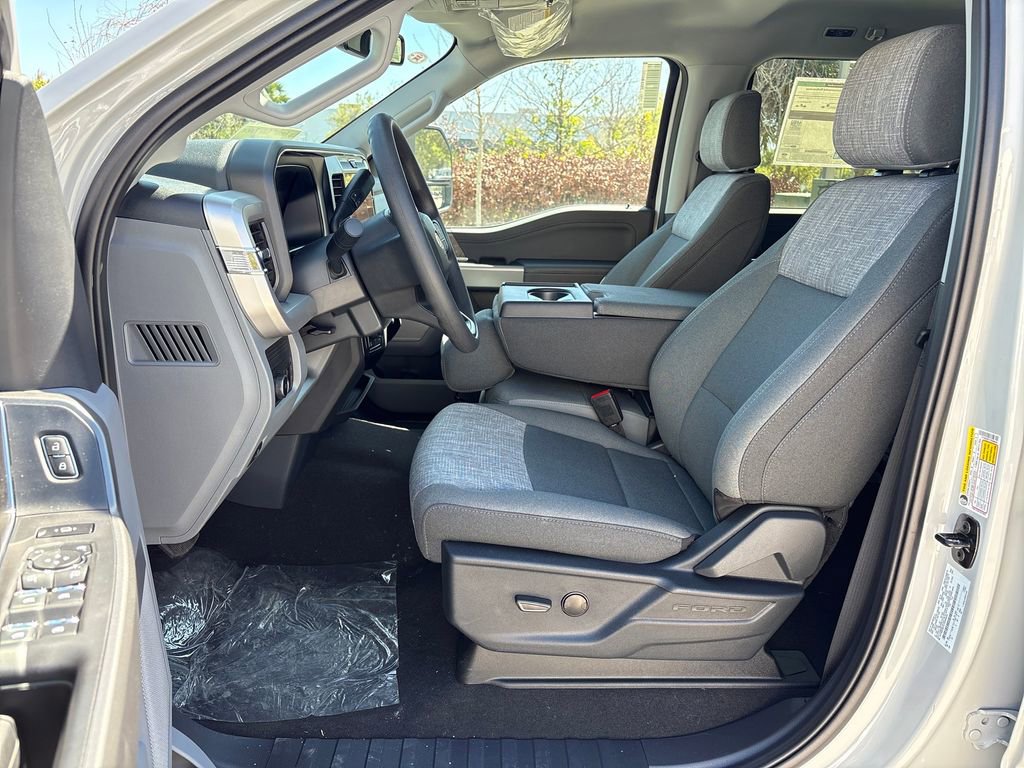 New 2026 Ford F250 XLT w/ XLT Premium Package image 29