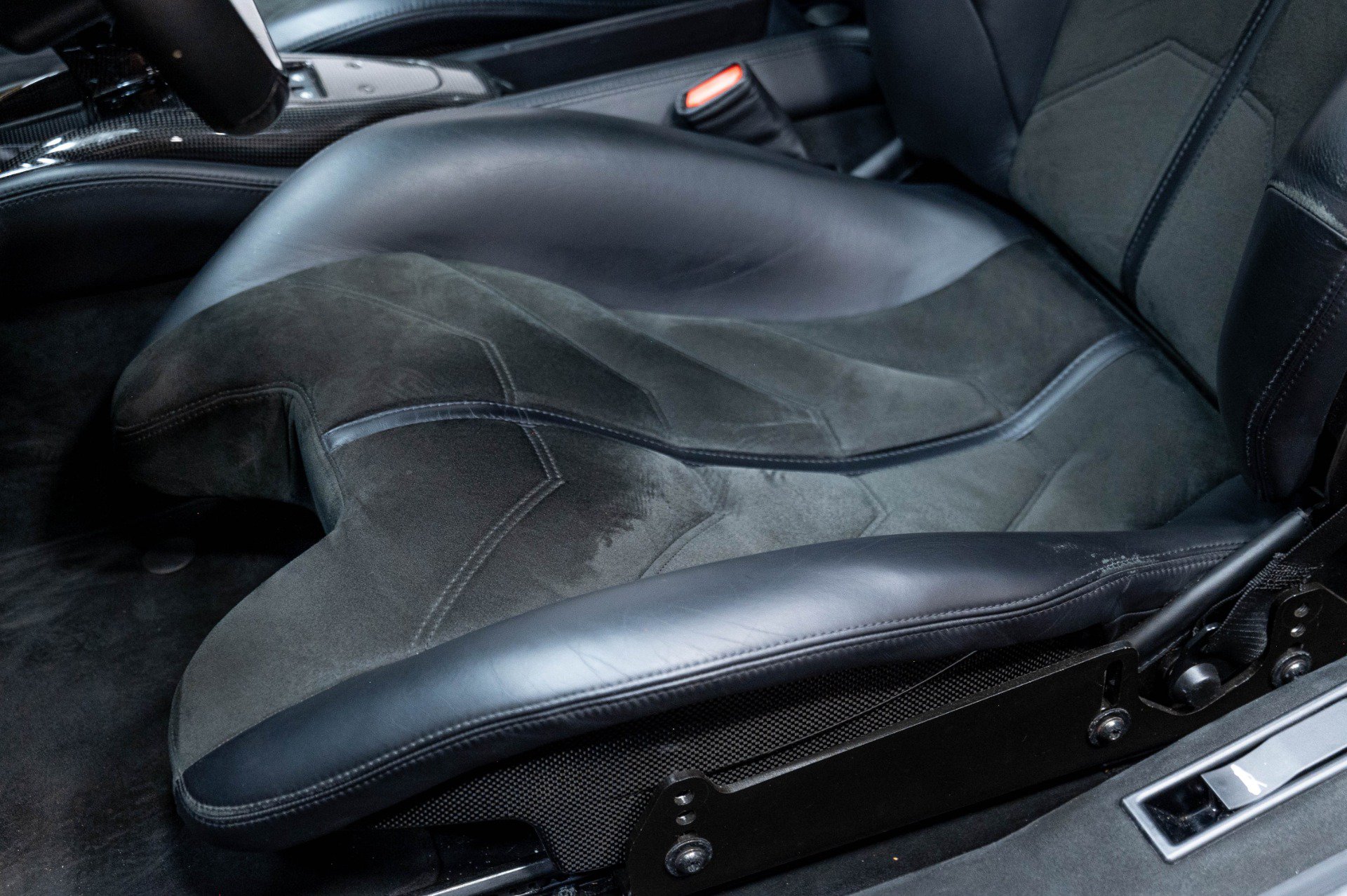 Used 2010 Ferrari 458 Italia Coupe RWD image 13