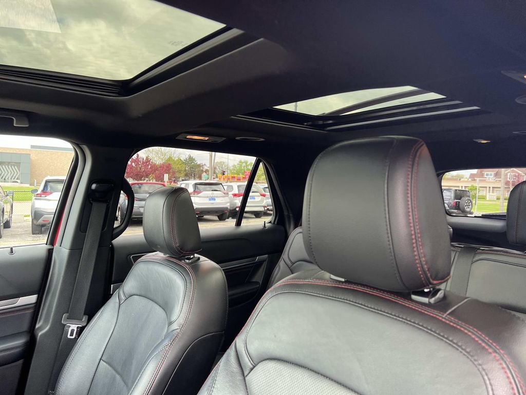 Used 2018 Ford Explorer Sport AWD/4WD image 16