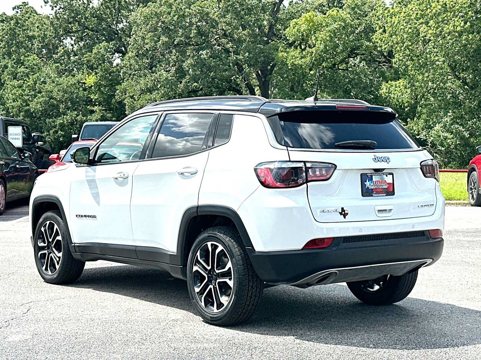 Used 2023 Jeep Compass Limited AWD/4WD image 13
