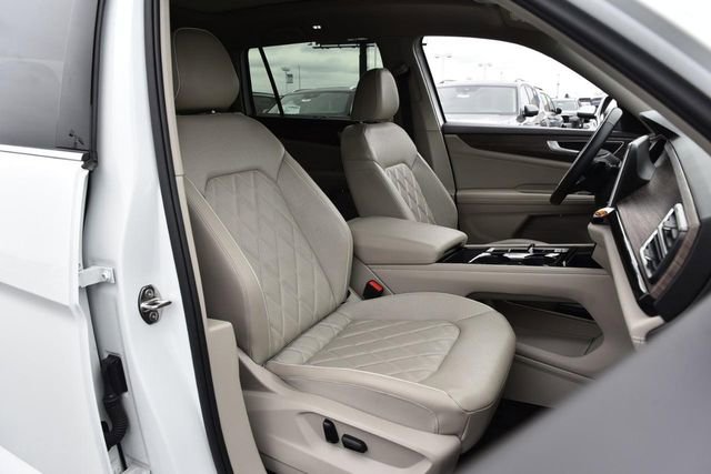 Used 2024 Volkswagen Atlas SEL Premium R-Line AWD/4WD image 20