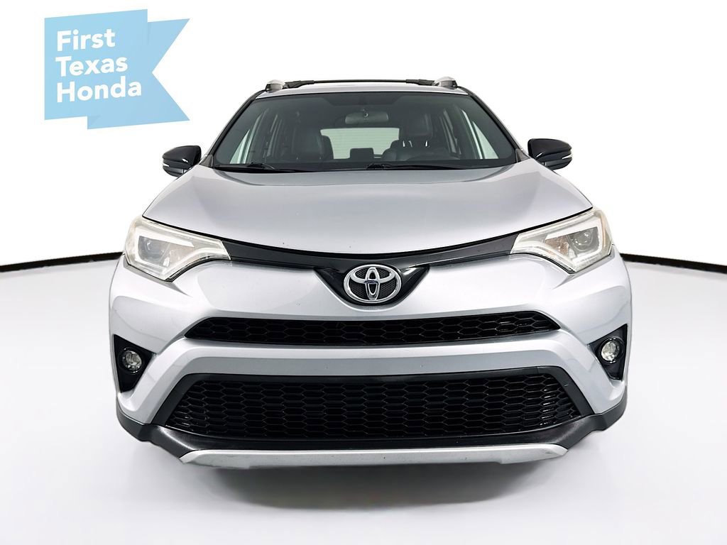 Used 2016 Toyota RAV4 SE image 2