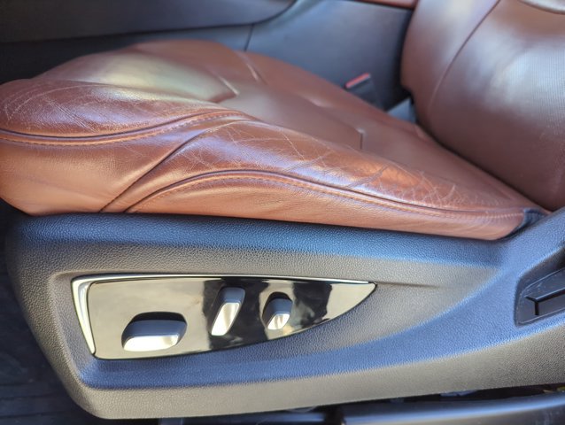 Used 2016 Cadillac Escalade Luxury image 11