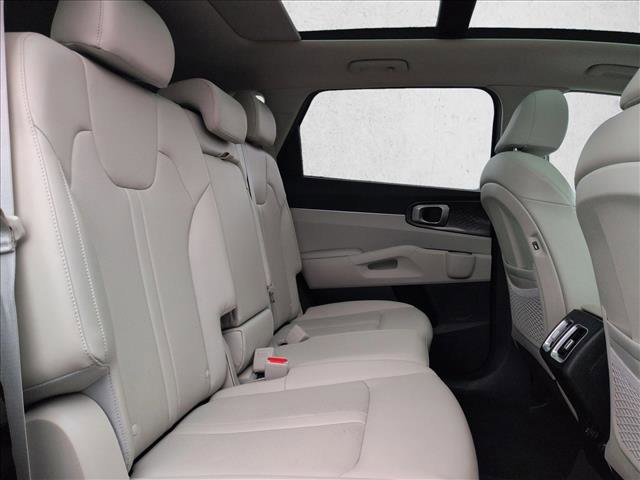 Used 2023 Kia Sorento S w/ Panoramic Sunroof Package image 20