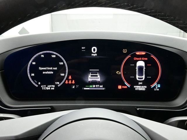 Certified 2025 Porsche Cayenne E-Hybrid Coupe image 9