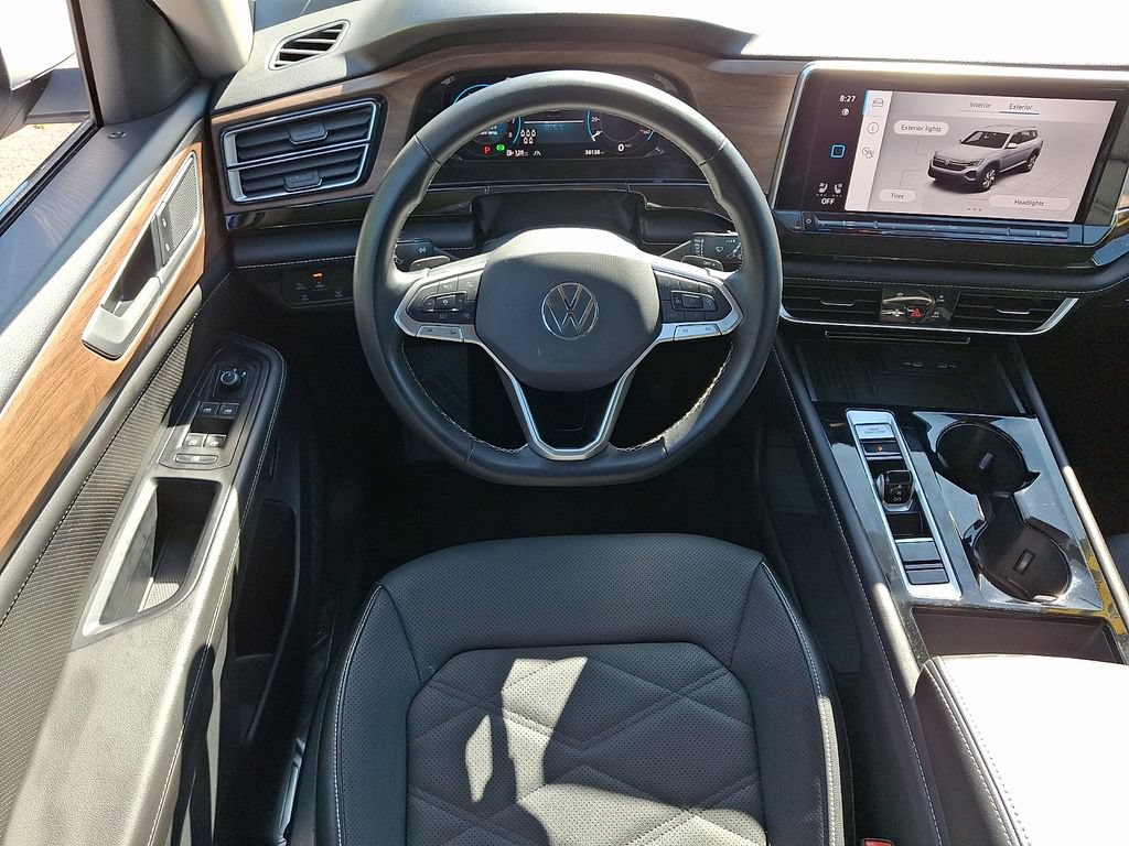 Used 2025 Volkswagen Atlas SE AWD/4WD image 12