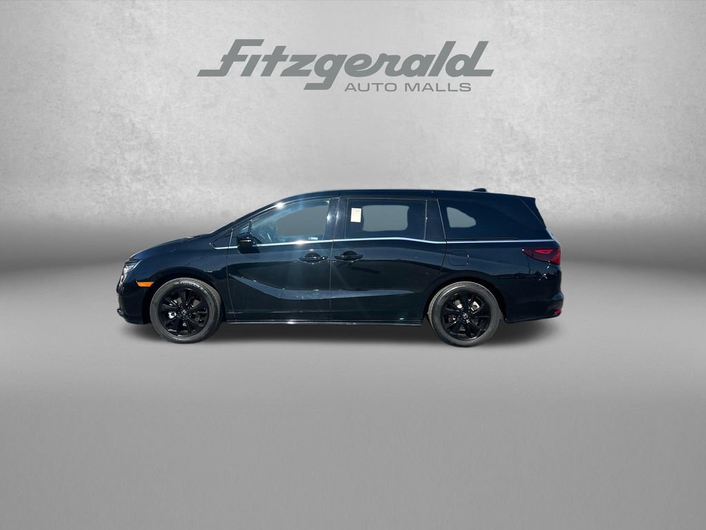 Used 2024 Honda Odyssey Sport image 2