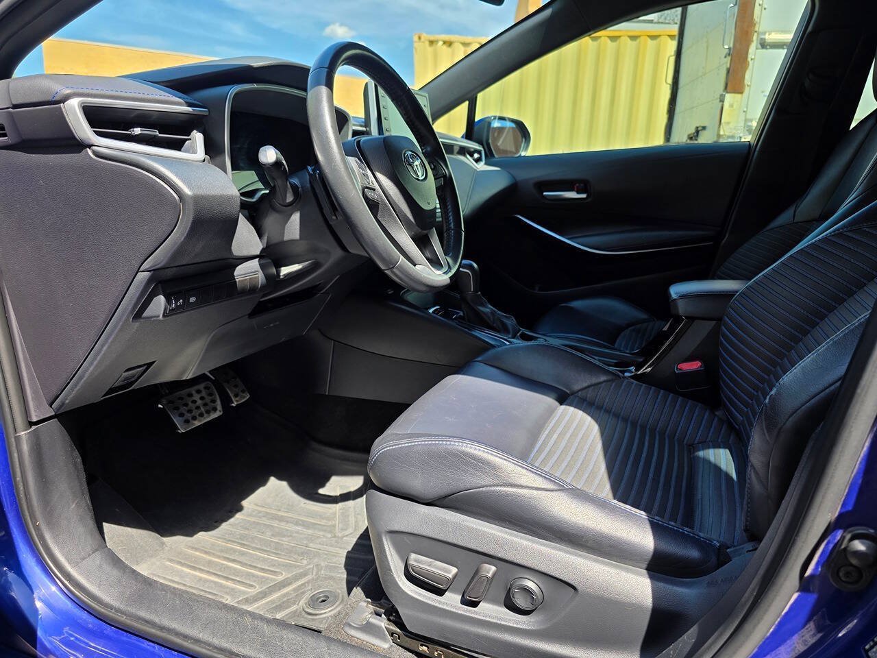 Used 2020 Toyota Corolla XSE FWD image 12