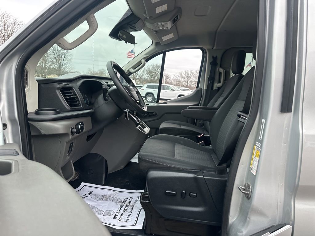 Used 2022 Ford Transit 350 XLT image 9