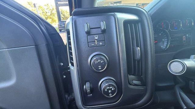 Used 2017 Chevrolet Silverado 2500 LTZ w/ Vortec Plus Package AWD/4WD image 20