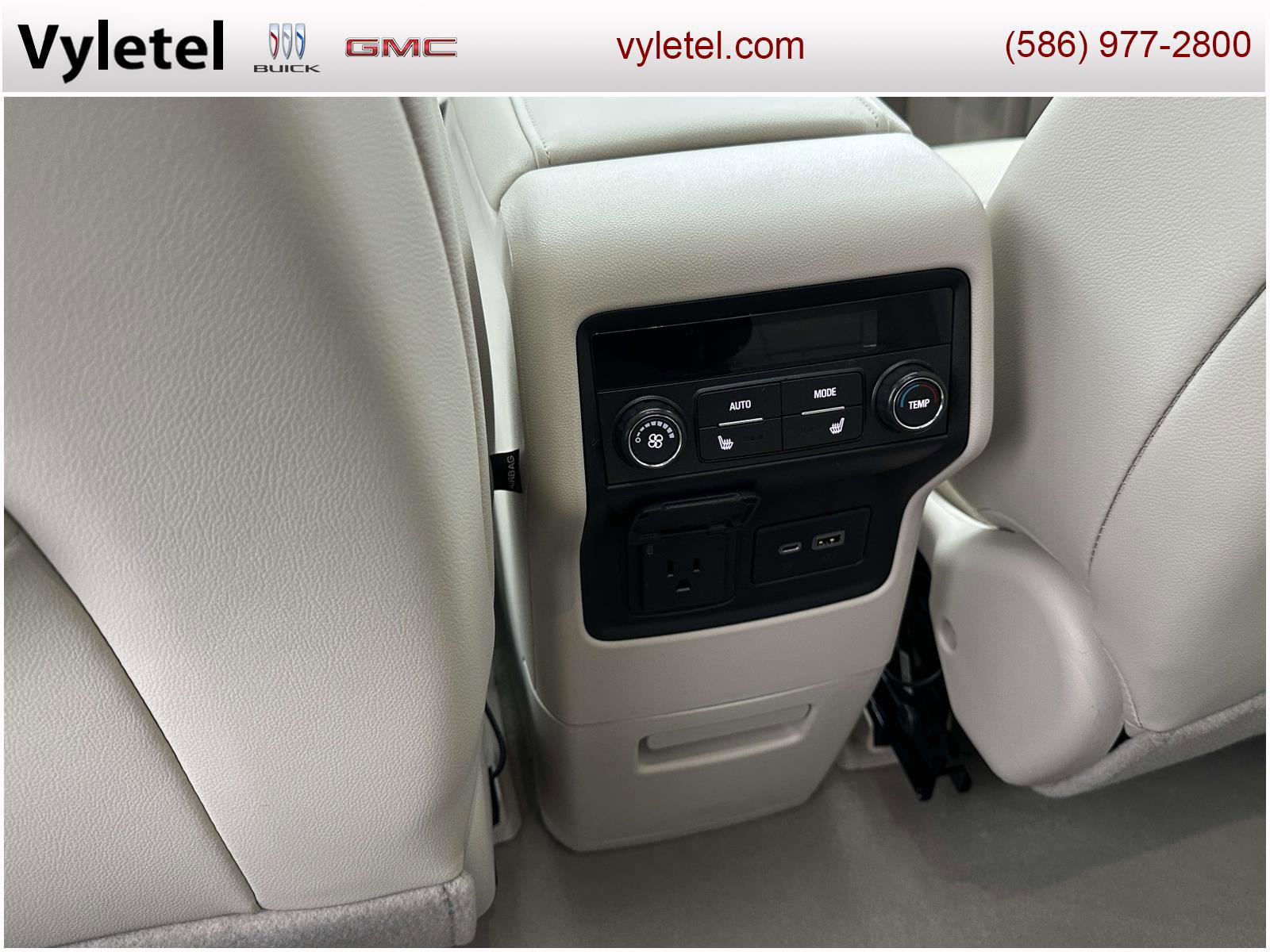 Certified 2023 GMC Acadia Denali w/ Denali Ultimate Package image 12