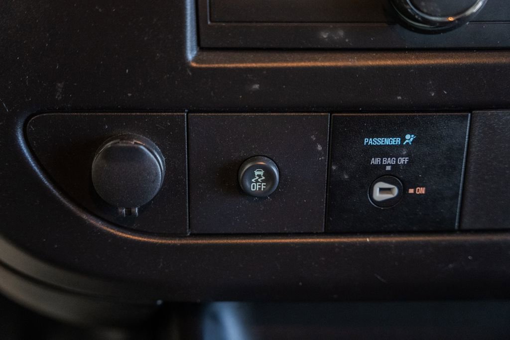 Used 2023 GMC Savana 2500 w/ Driver Convenience Package image 21