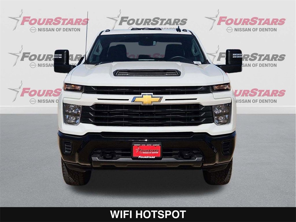Used 2024 Chevrolet Silverado 2500 Custom w/ Custom Value Package image 10
