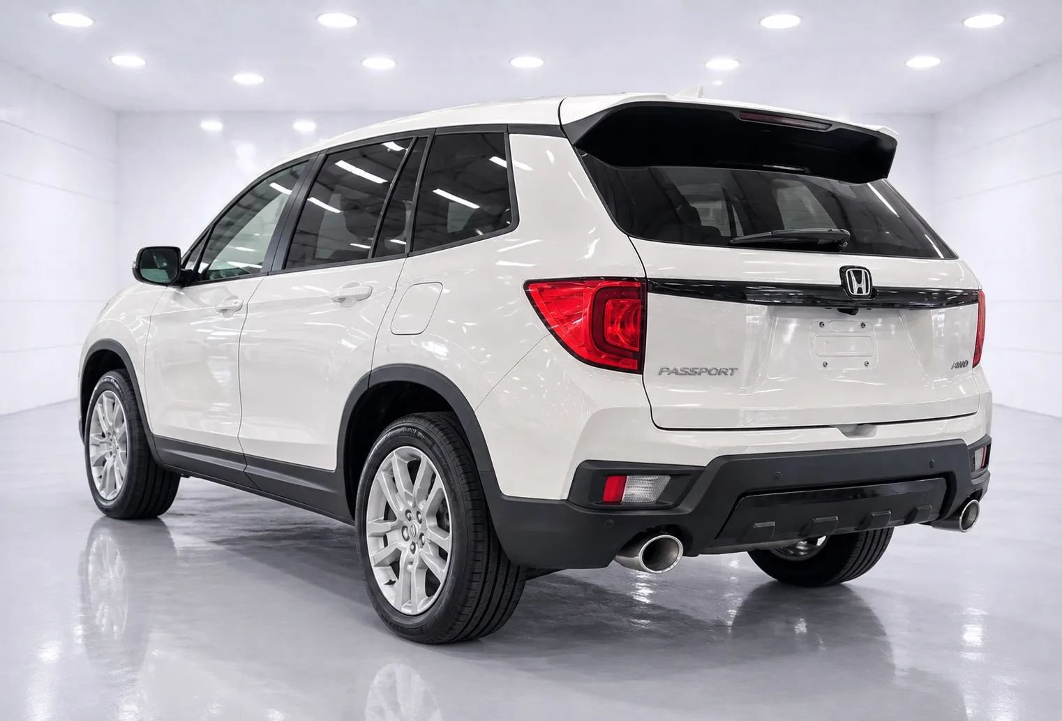 Used 2025 Honda Passport EX-L image 3