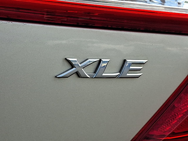 Used 2013 Toyota Camry XLE w/ Leather Pkg FWD image 29