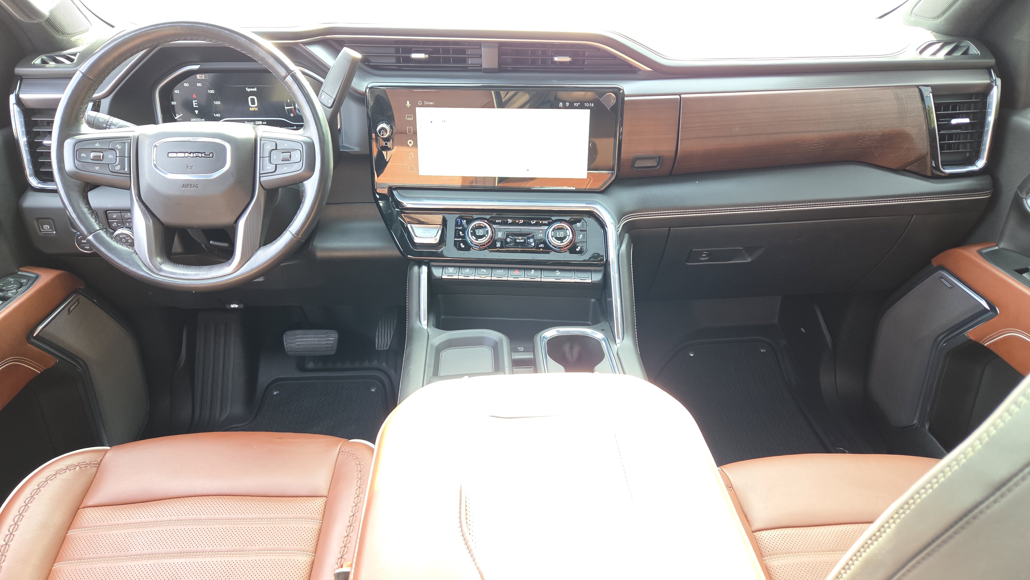 Certified 2024 GMC Sierra 2500 Denali Ultimate w/ Max Trailering Package image 13