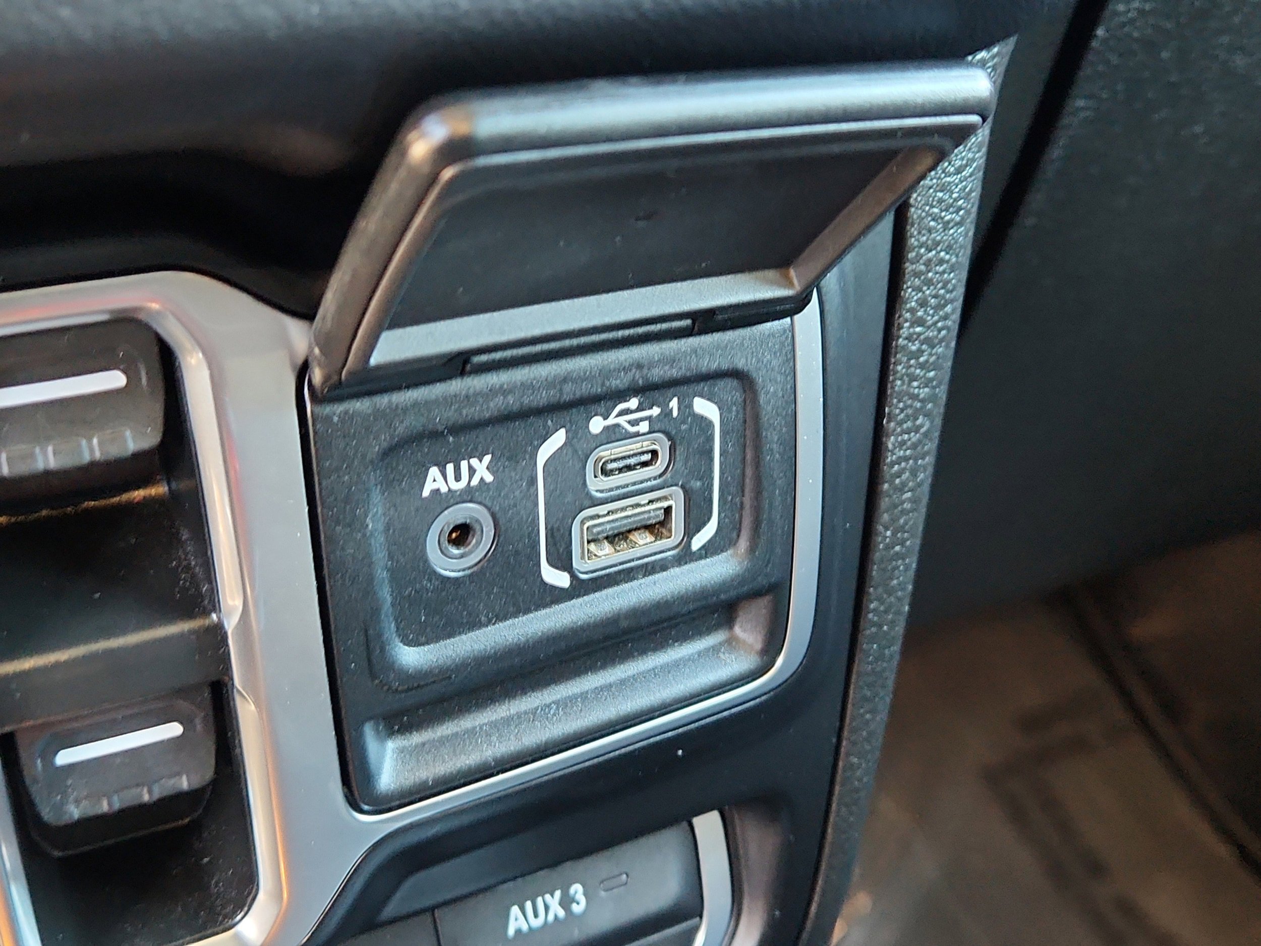 Used 2024 Jeep Wrangler Unlimited Rubicon AWD/4WD image 22