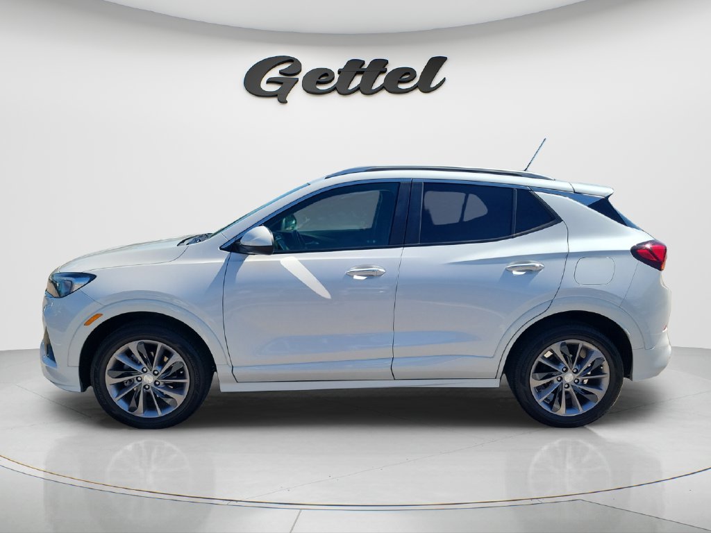 Used 2022 Buick Encore GX Select w/ Sport Touring Package FWD image 8