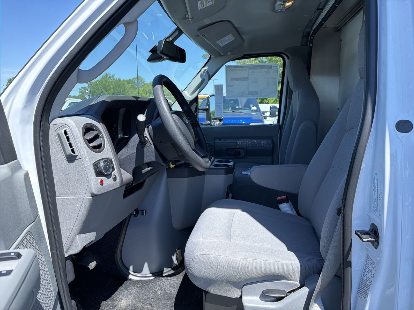 New 2027 Ford E-450 and Econoline 450 Super Duty w/ Power Equipment Group RWD image 22