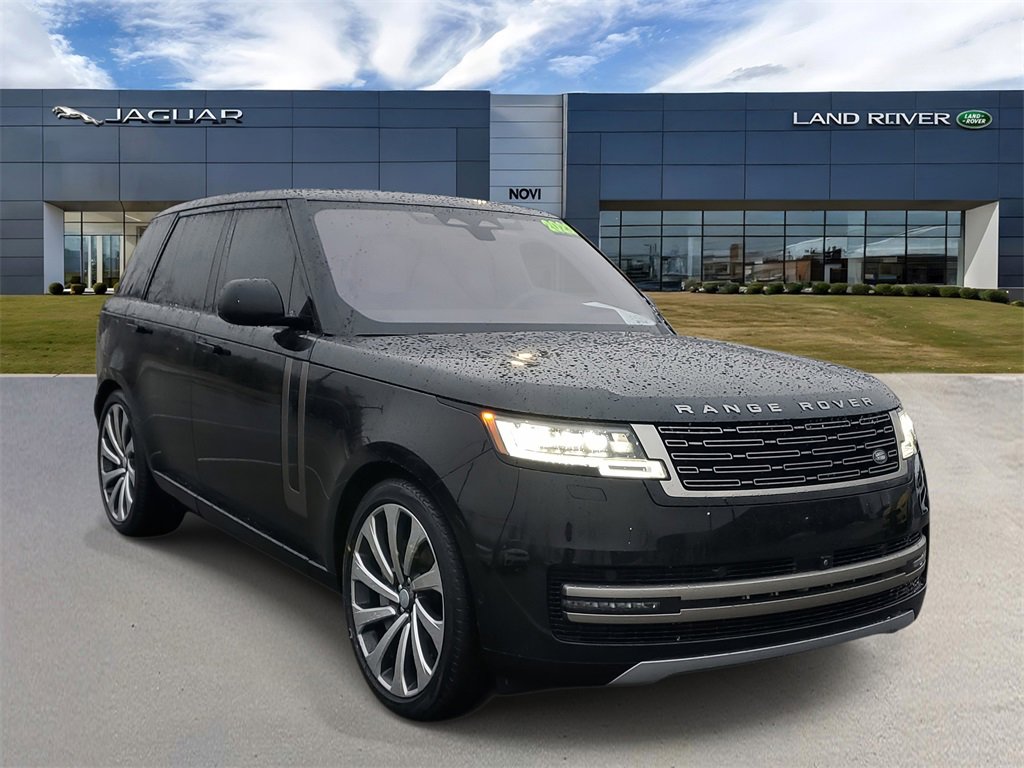 Used 2023 Land Rover Range Rover SE image 4