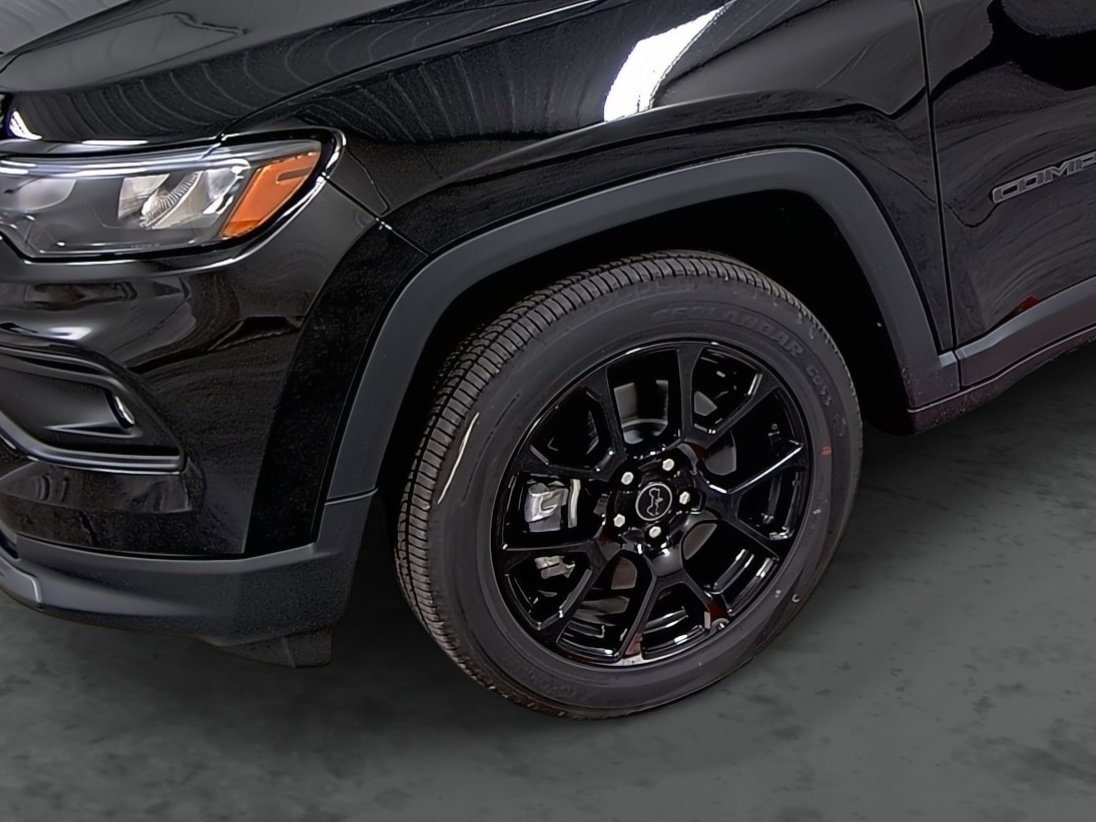 New 2026 Jeep Compass Latitude image 7