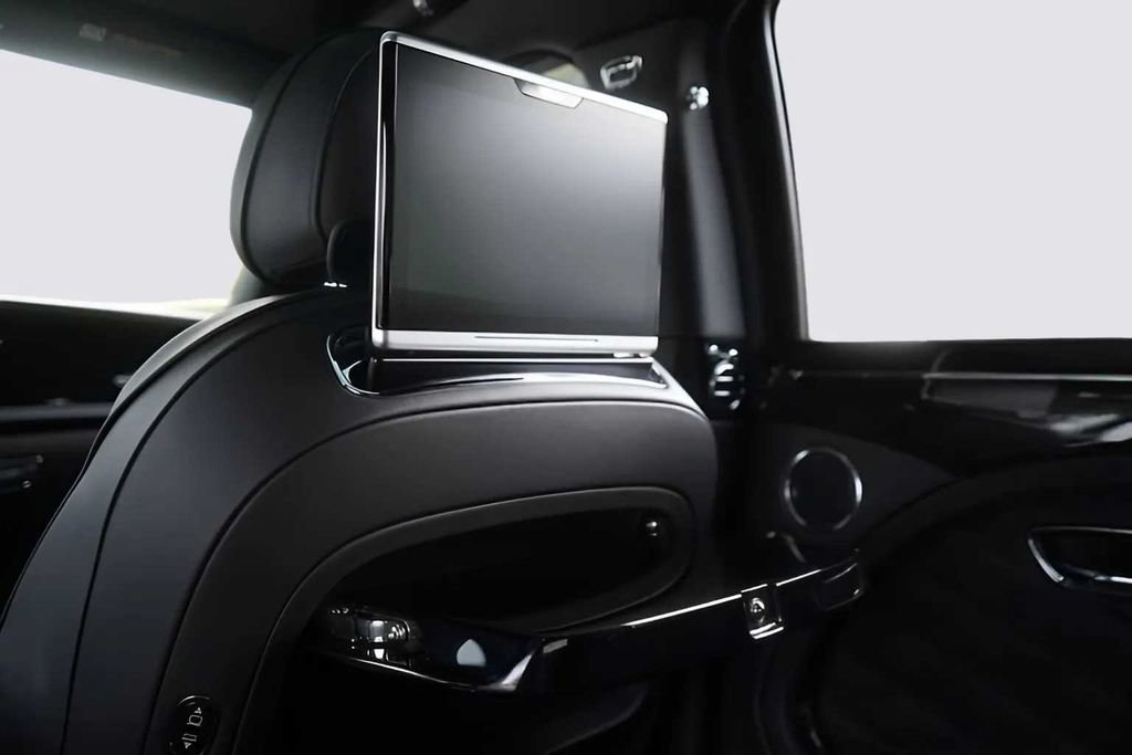Used 2017 Bentley Mulsanne RWD image 20