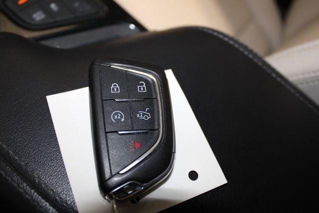 Used 2021 Cadillac CT4 Luxury w/ Cold Weather Package AWD/4WD image 19
