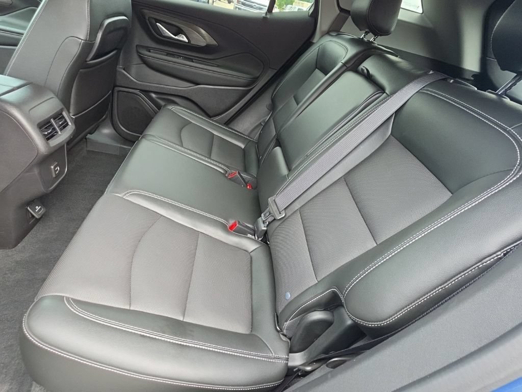 Used 2024 GMC Terrain SLT w/ Elevation Edition FWD image 21