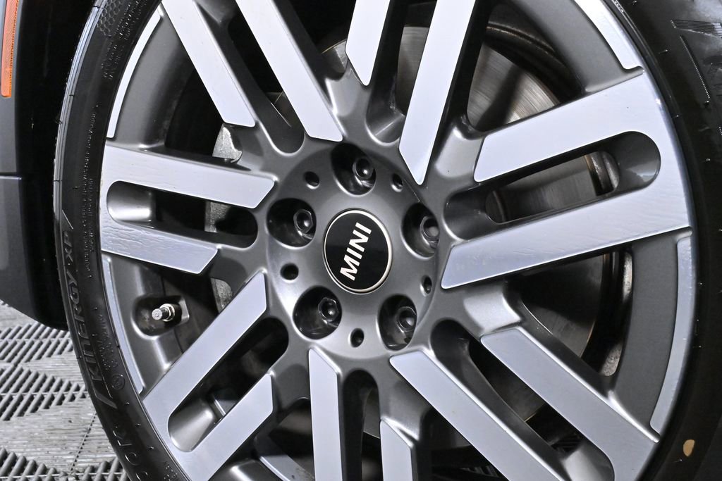 Certified 2025 MINI Cooper S image 36
