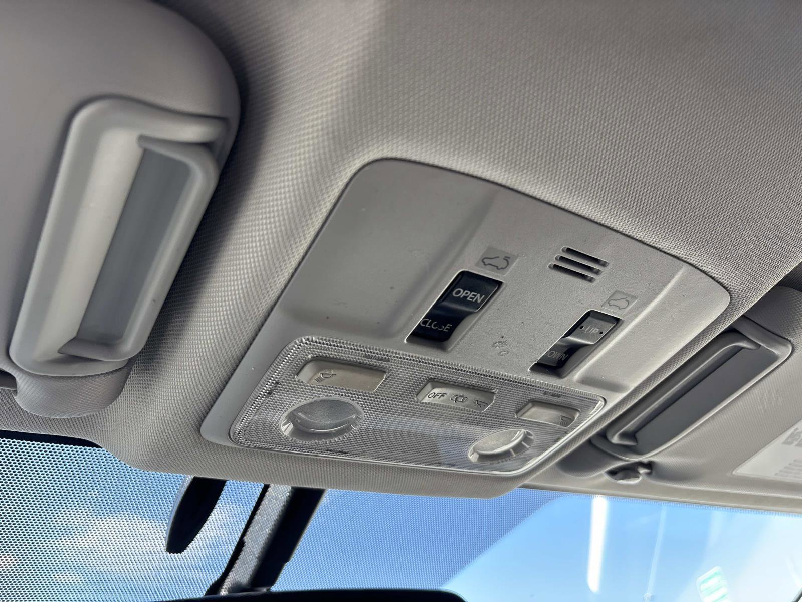 Used 2013 Toyota RAV4 Limited image 26