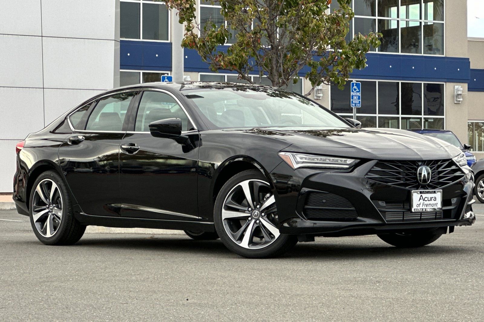 New 2025 Acura TLX w/ Technology Package image 2