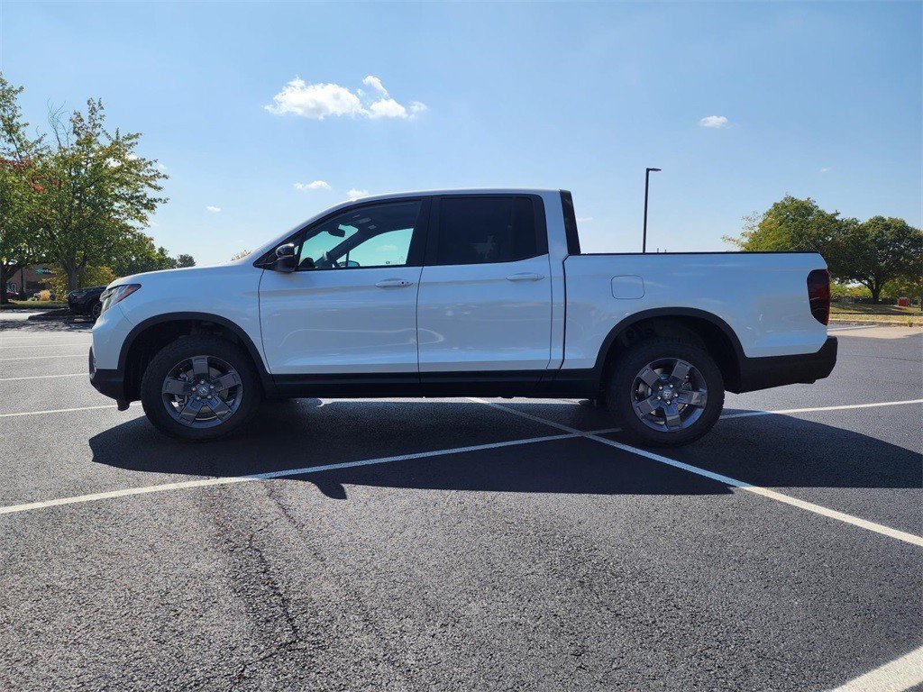 Used 2025 Honda Ridgeline TrailSport image 14