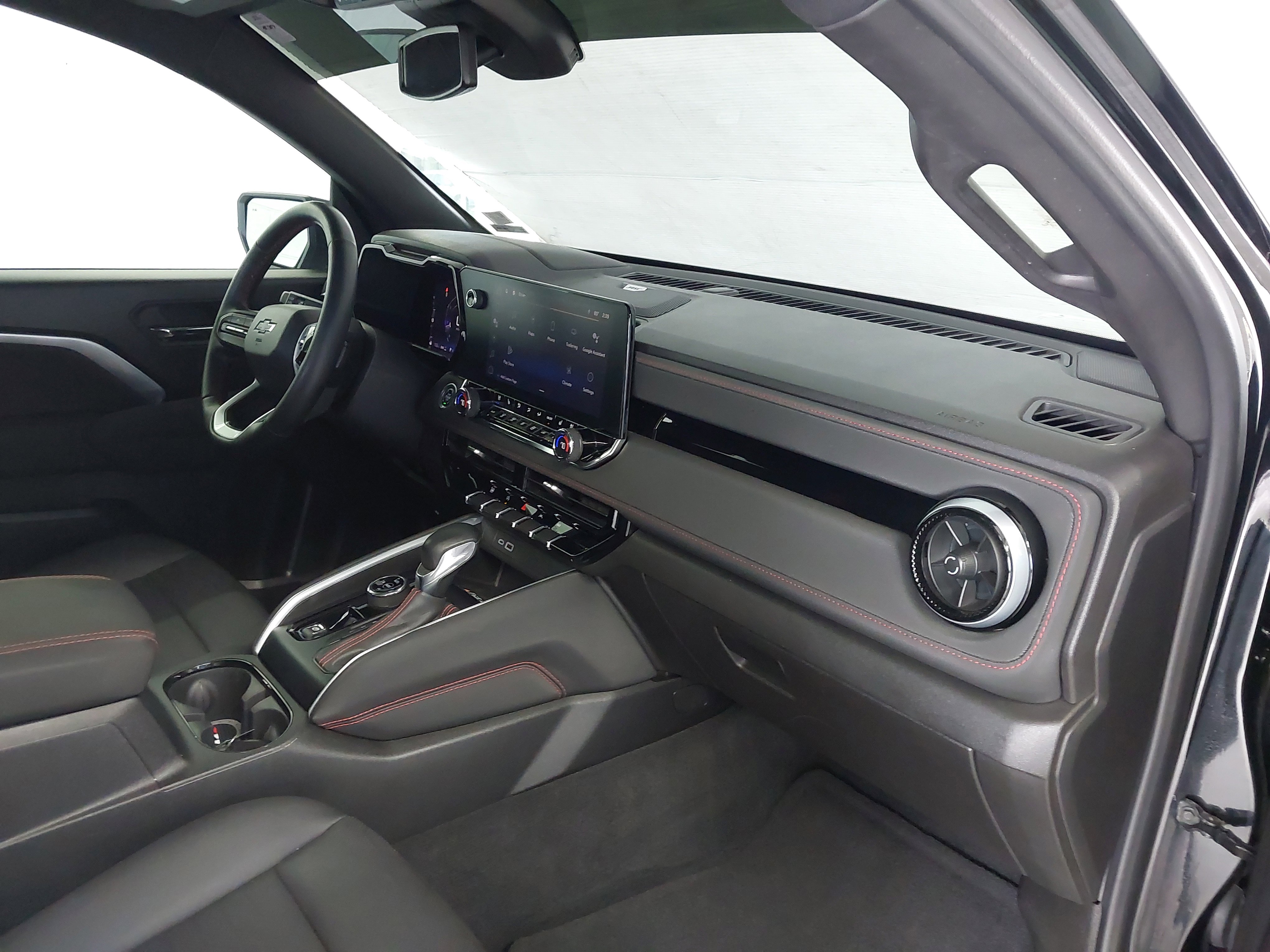 Used 2023 Chevrolet Colorado Z71 w/ Z71 Convenience Package 2 image 29