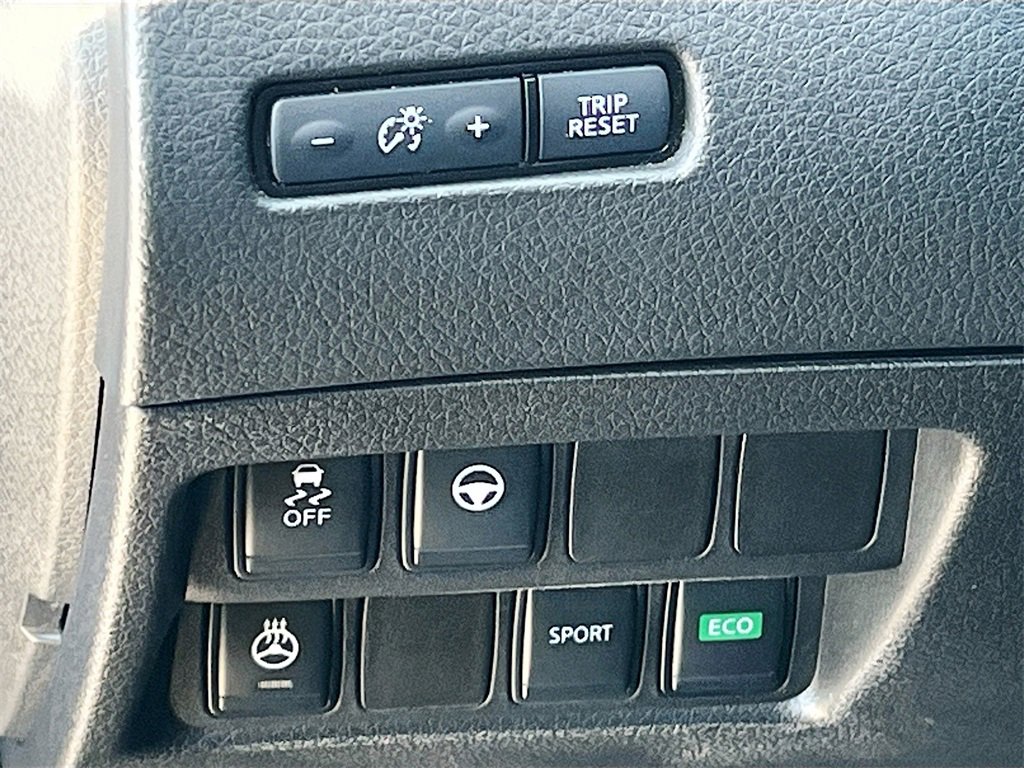 Used 2021 Nissan Rogue Sport SL w/ Premium Package image 10