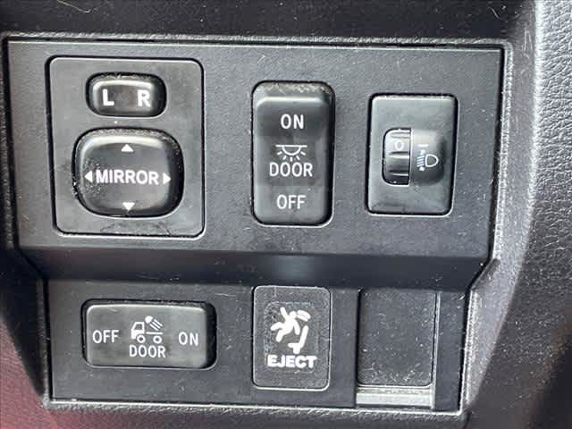 Used 2015 Toyota Tundra SR5 AWD/4WD image 21
