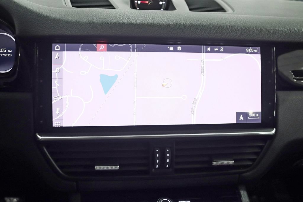 Used 2019 Porsche Cayenne AWD/4WD image 17