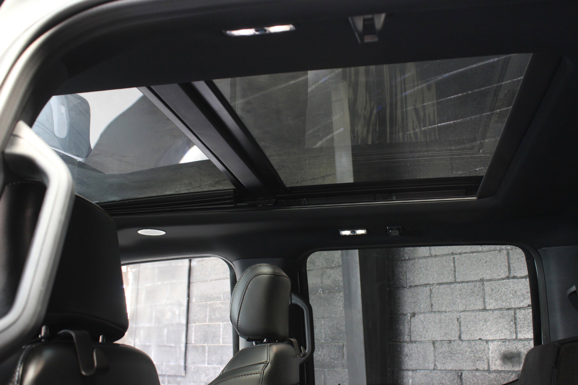 Used 2023 Ford F150 Raptor w/ Raptor Carbon Fiber Package image 30