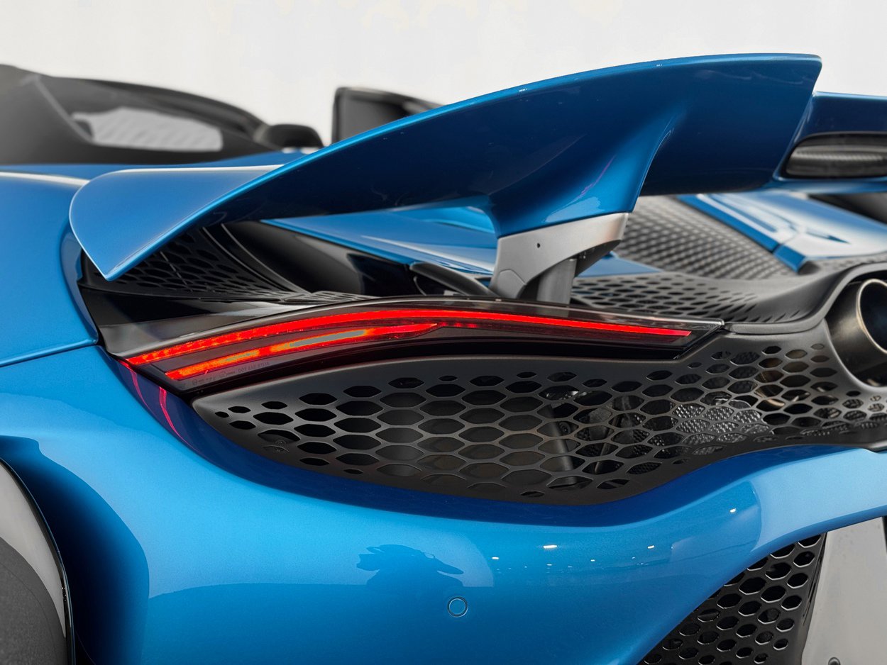 Used 2022 McLaren 765LT image 47