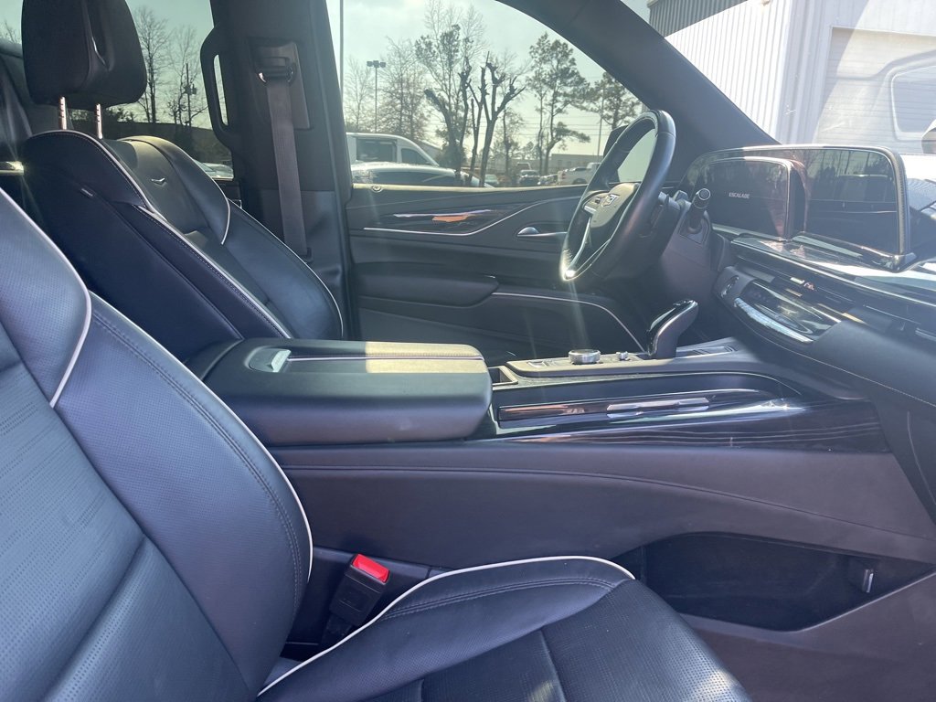 Used 2023 Cadillac Escalade Sport w/ Touring Package image 5